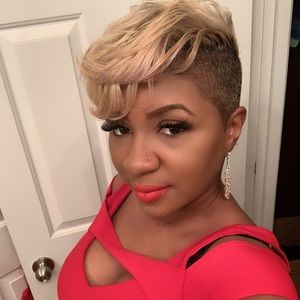 Meet your Posher, Lakiesha